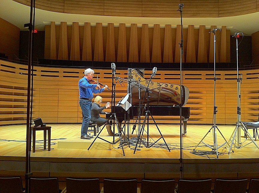 Steven Dann and Dianne Werner warm up for a recording session at Koerner Hall on Jan. 16 (John Terauds iPhone photo).