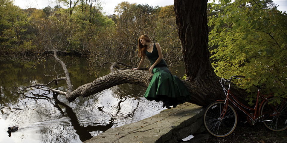 Mezzo Wallis Giunta presents a solo recital at the Glenn Gould Studio on Sunday (Molly Crealock photo).
