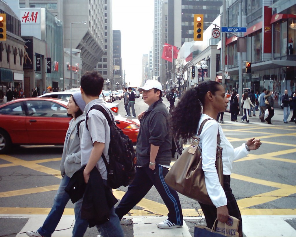 Pedestrians_Crossing,_Bloor_and_Yonge-1