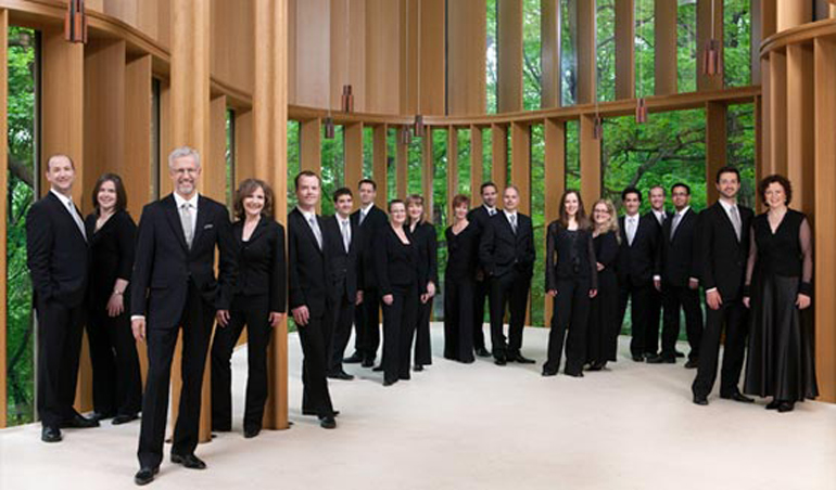 Tafelmusik Chamber Choir, 2011. Photo: Cylla von Tiedemann
