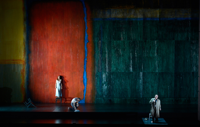 (l-r) Owen McCausland as Testo, Phillip Addis as Tancredi, and Krisztina Szabó as Clorinda in the Canadian Opera Company’s world premiere production of Pyramus and Thisbe (with Lamento d’Arianna and Il combattimento di Tancredi e Clorinda), 2015. Photo: Gary Beechey