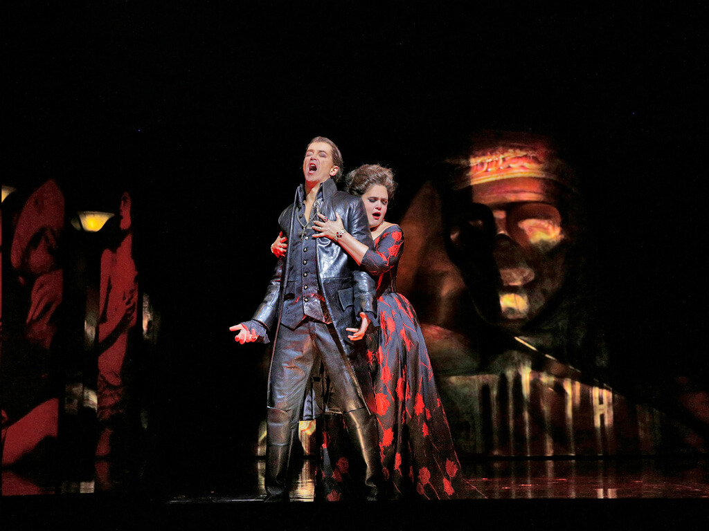 Santa Fe Opera, 2016: Daniel Okulitch (Don Giovanni) and Keri Alkema (Donna Elivra) in Don Giovanni, (Photo: Ken Howard)