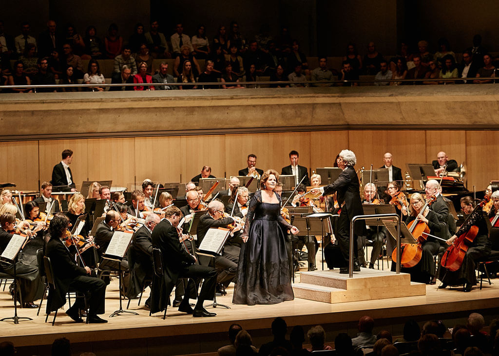 2016/17 TSO Season Opener with soprano Renée Fleming at Roy Thomson Hall (Photo: Dale Wilcox)