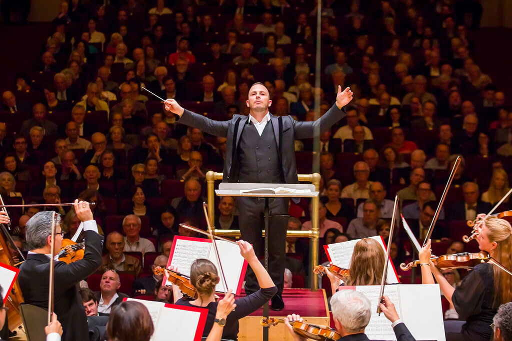 Yannick Nézet-Séguin conducts the Philadelphia Orchestra (Photo: Chris Lee)