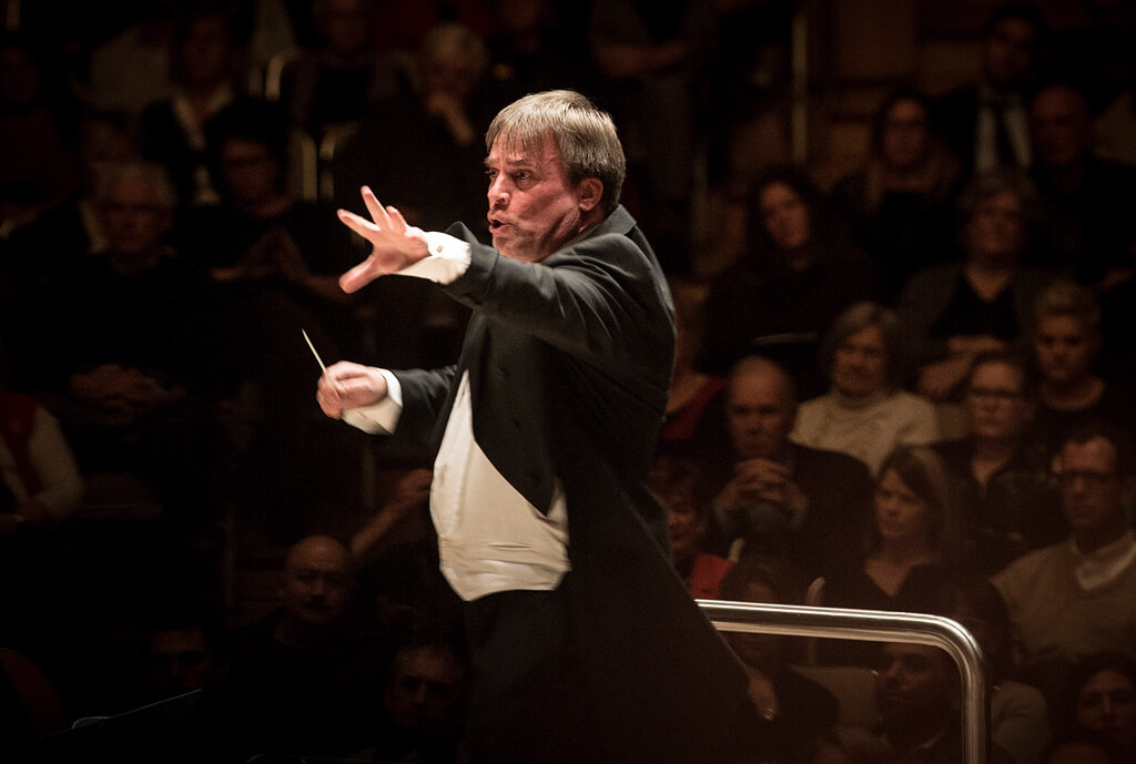 John Storgårds conducts Tchaikovsky's Symphony No. 5 with the TSO at Roy Thomson Hall (Photo: Jag Gundu)