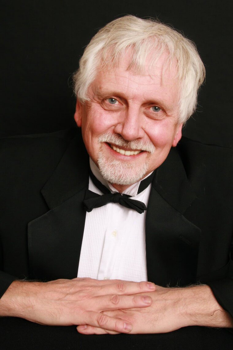 Canadian voice veteran and artist manager Robert Missen chats about a unique vocal tour across southern-Ontario with some of Toronto's legacy singers, including tenor Ben Heppner, soprano Rebecca Caine, mezzo Jean Stilwell, and bass Gary Relyea.