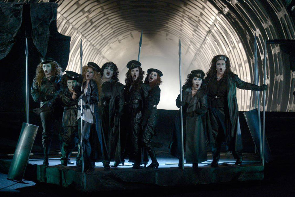 Die Walküre; Das Orchester der Deutschen Oper Berlin (Photo: Bettina Stoess)