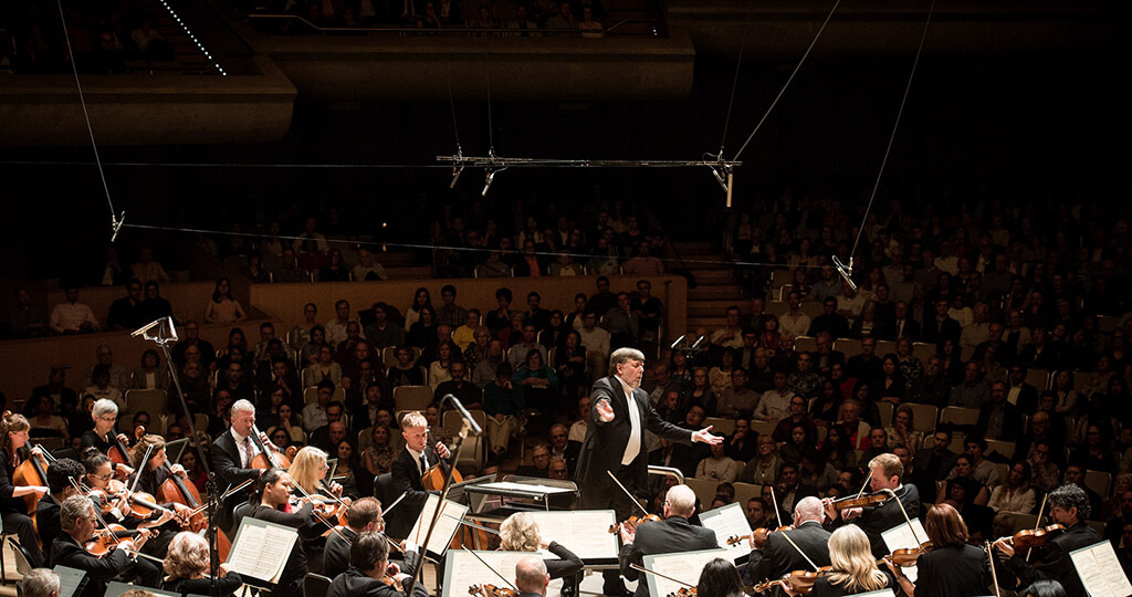 The TSO with Sir Andrew Davis (Photo: Jag Gundu)