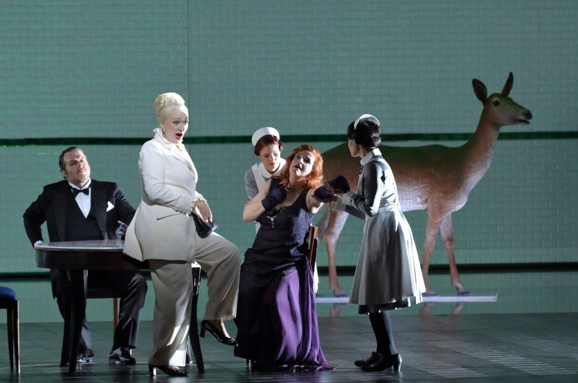 Die Frau ohne Schatten at the Bavarian State Opera (Photo Wilfried Hösl)