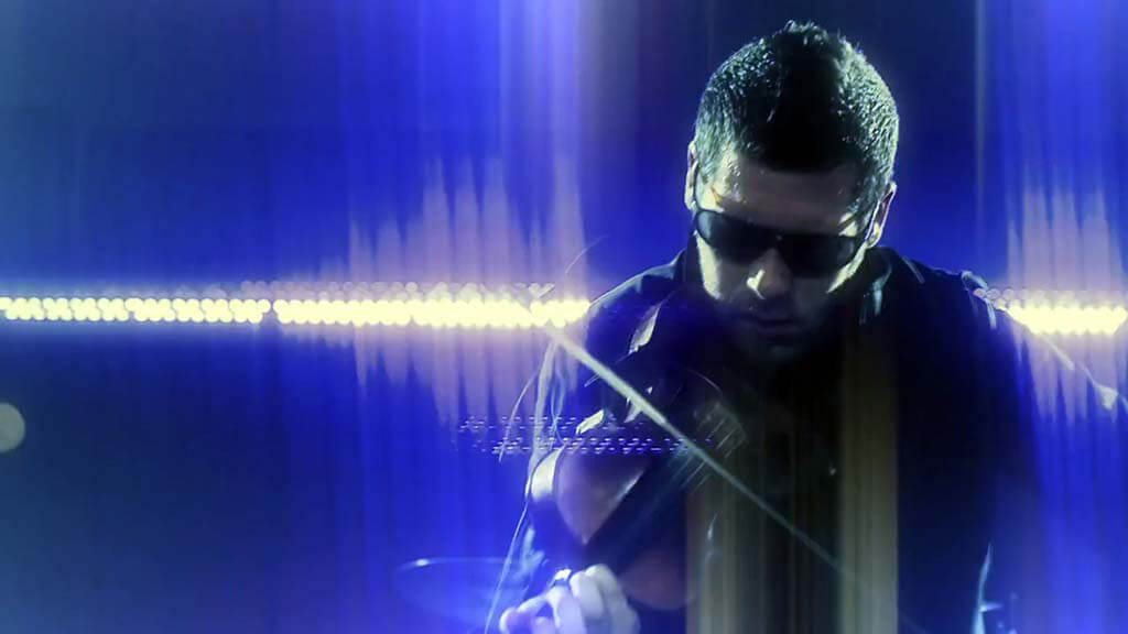 Le violoniste canadien fera la création d'un concerto inspiré de la musique des Beatles.