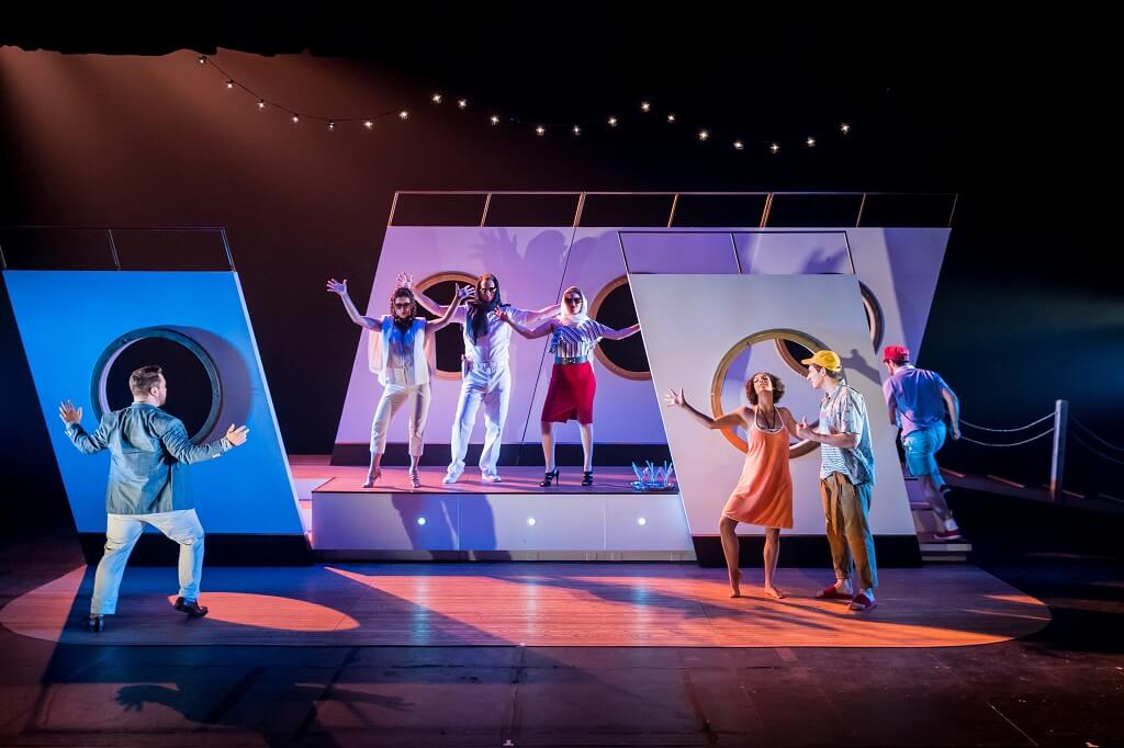 Les Jeunesses musicales du Canada présentent Don Giovanni, de Mozart, en collaboration avec le Festival d’opéra de Québec. Cette première montréalaise lance une tournée de plus de 20 représentations à travers le Québec. (Crédit photo: Antoine Saito)