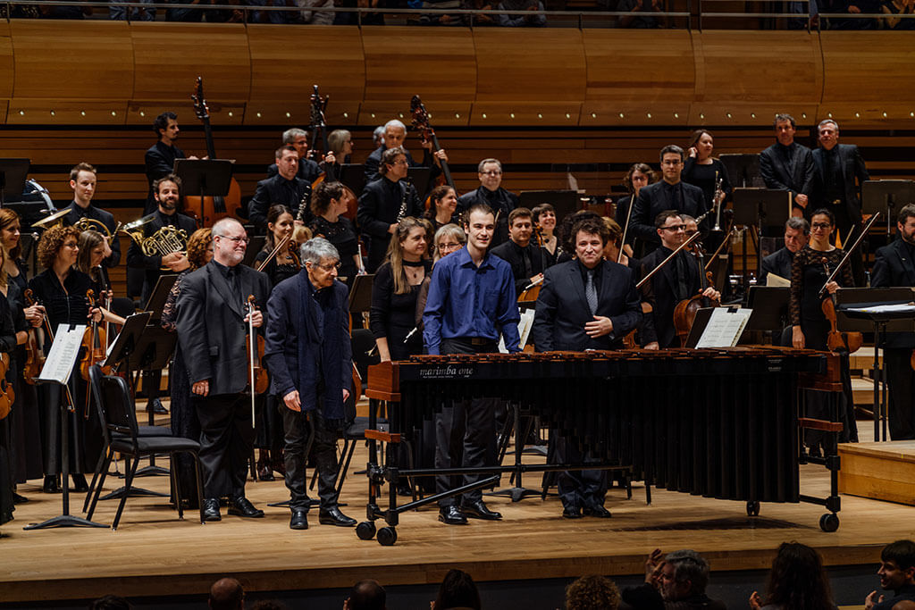 José Evangelista, compositeur, Julien Bélanger, marimbiste et Alain Trudel, chef d'orchestre, lors du concert Imaginer l'Espagne, à l'Orchestre Métropolitain, le 20 octobre 2017. (Crédit: François Goupil).