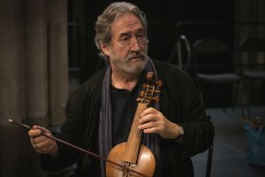 Jordi Savall reviendra à Montréal en 2019 pour un concert de la musique du film Tous les matins du monde. (Crédit: Claire Xavier).