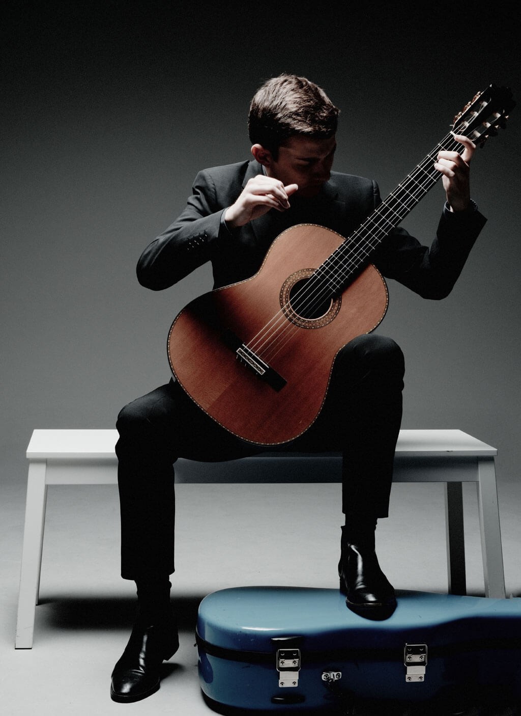 Le guitariste Thibaut Garcia sera en récital à la salle Bourgie, mercredi soir. (Crédit: Marco Borggreve)