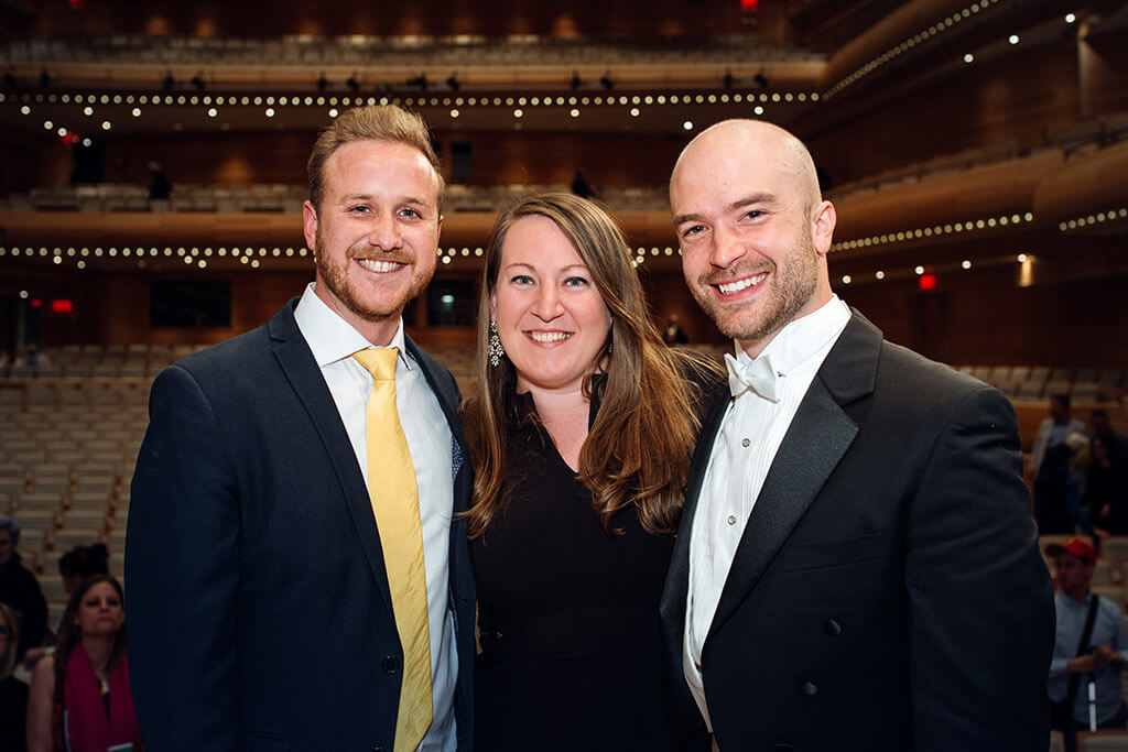 Les lauréats du volet mélodie: Julien Van Mellaerts (2e prix), Clara Ozowski (3e prix) et John Brancy (1er prix). (Crédit: Tam Lan Truong)