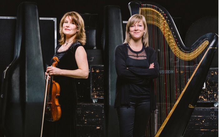 Isabelle Fortier à la harpe et Julie Tanguay au violon