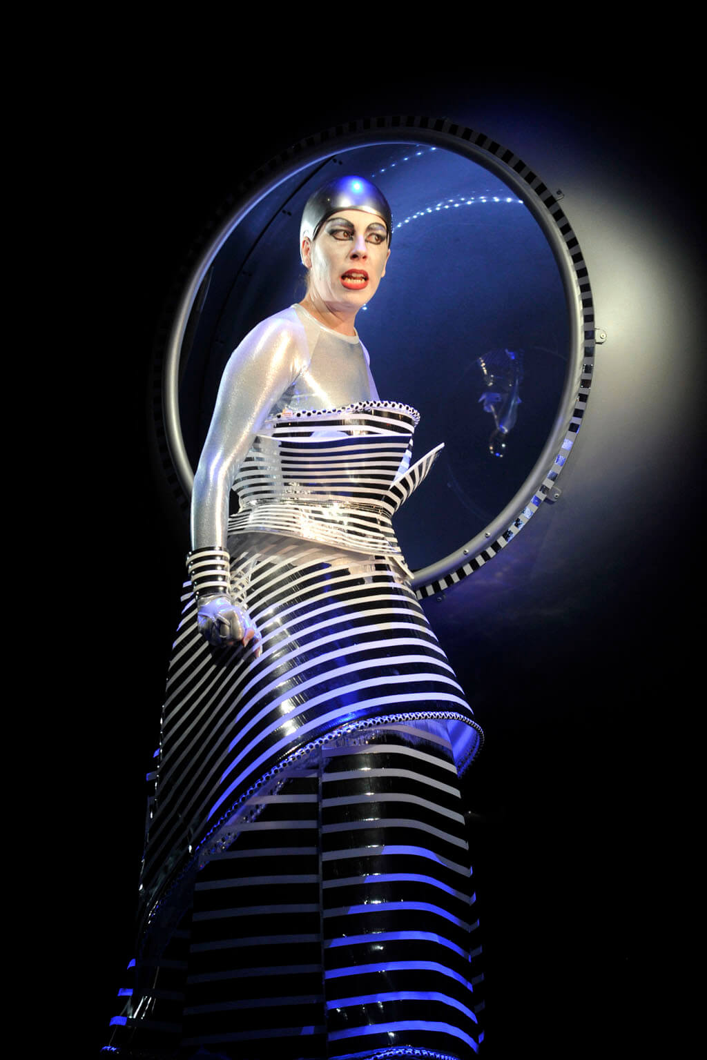 Audrey Luna en Reine de la nuit dans La Flûte enchantée, mise en scène de Robert Lepage. (Crédit: Louise Leblanc)