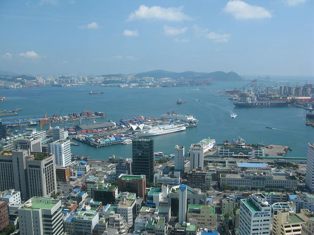La ville portuaire de Busan, en Corée du Sud, compte 3,7 millions d'habitants. (Photo: Henri Bergius)