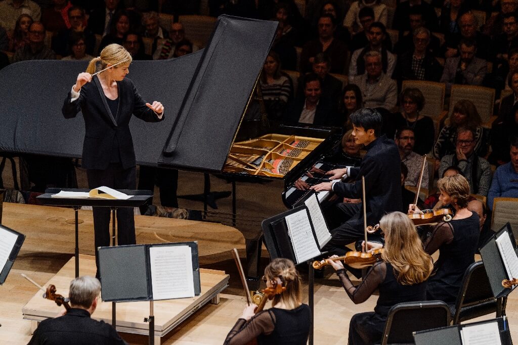 Le concerto pour piano était confié à Zhan Hong Xiao, qui fait preuve d'une technique prometteuse et d'une compréhension du style. (Photo: François Goupil)