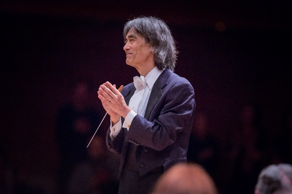 Avec son souci du détail, Kent Nagano amène l’orchestre ailleurs dans cette lecture de Pétrouchka. (Photo: Antoine Saito)