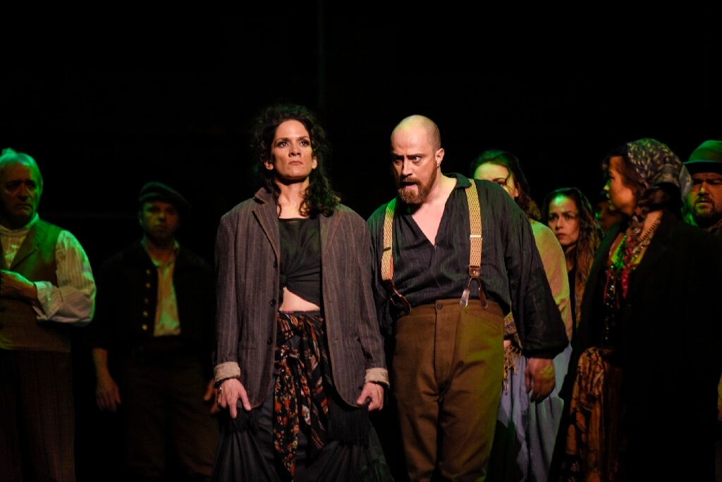 Antoine Bélanger, ici en Don José aux côtés de la Carmen de Krista de Silva dans la production de l'Opéra de Montréal en 2019. (Photo: Yves Renaud)