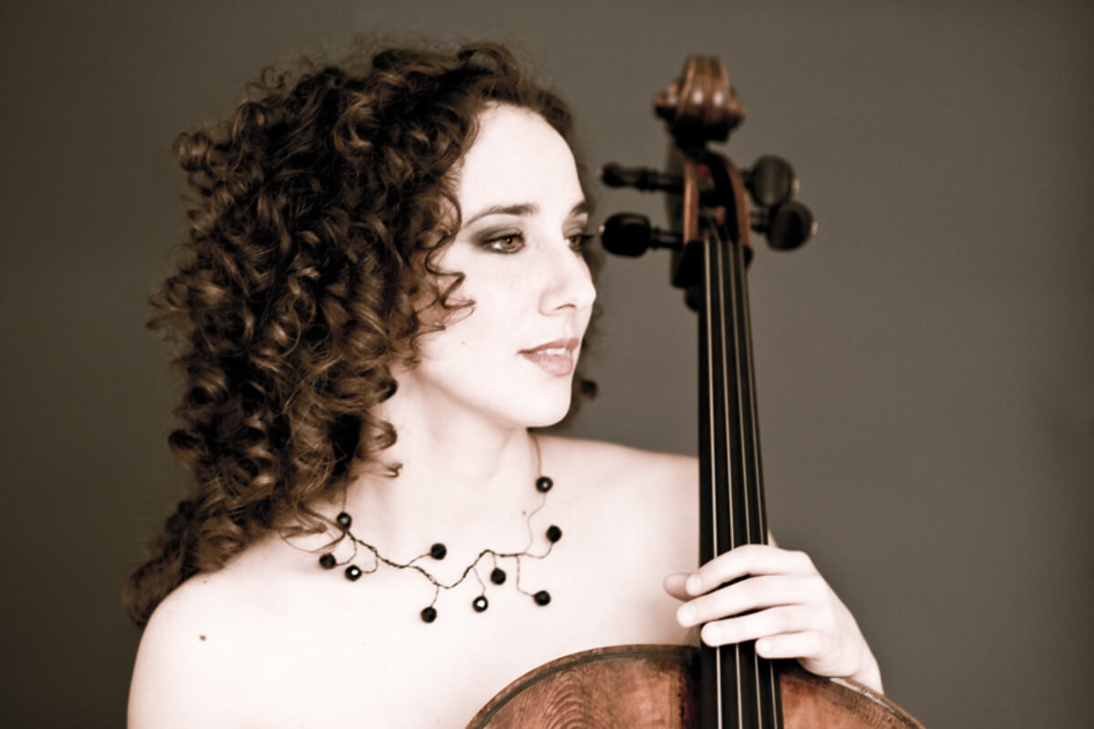 Chloé Dominguez, violoncelliste canadienne (Photo : Ève Leclerc)