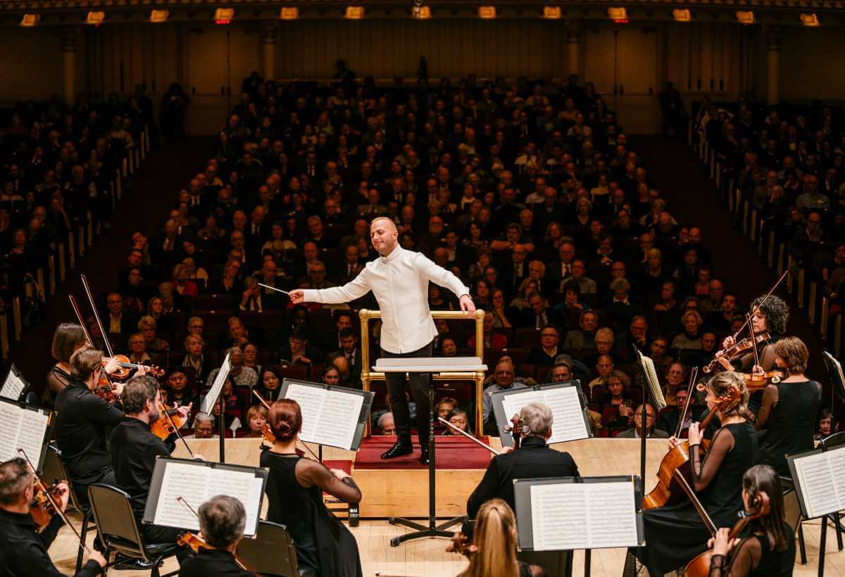 Yannick Nézet-Séguin dirigeant l'Orchestre Métropolitain à Carnegie Hall, 22 novembre 2019. (Photo: François Goupil)