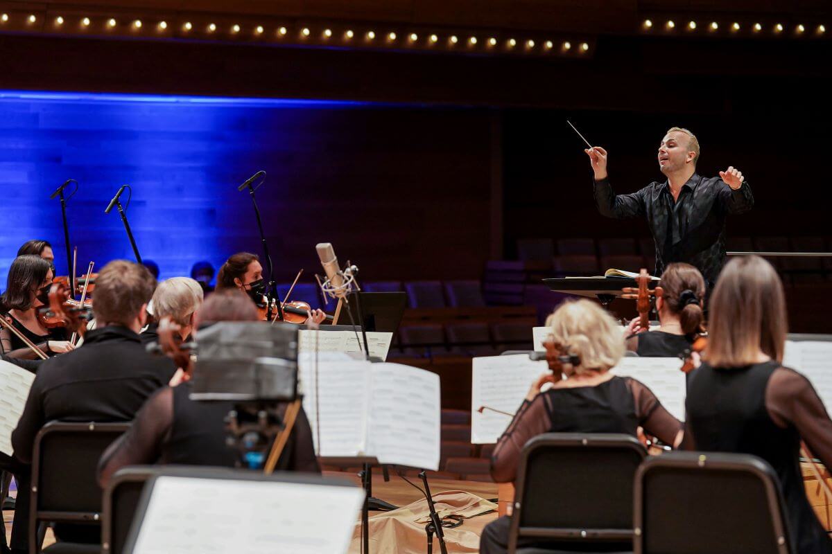 L'Orchestre Métropolitain, sous la direction de Yannick Nézet-Séguin, le 11 février 2022, Maison symphonique. (Photo: Antoine Saito)