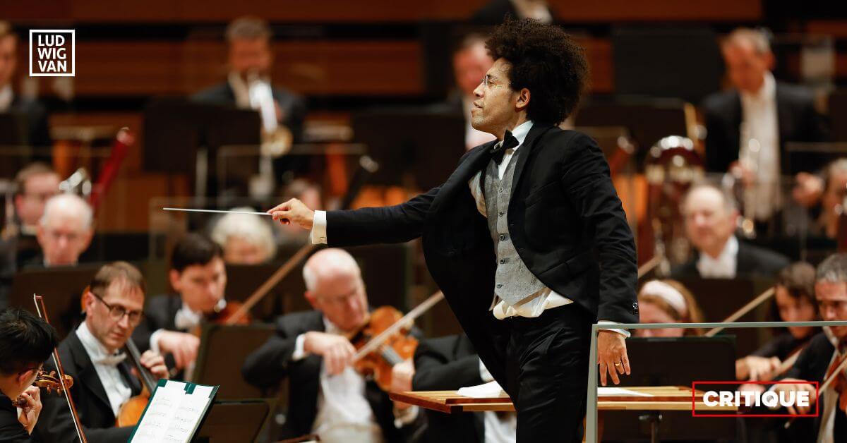 Rafael Payare dirigeait l'Orchestre symphonique de Montréal pour son concert d'ouverture de la saison 2022-2023, le 15 septembre 2022. (Photo: Antoine Saito)