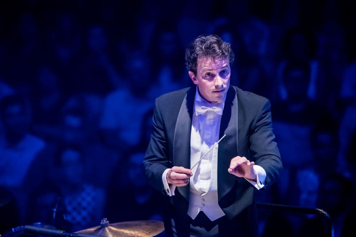 Adam Johnson, chef d'orchestre. (Photo: courtoisie de l'OSM)