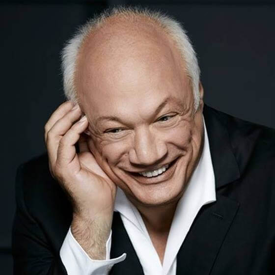 Éric-Emmanuel Schmitt présentera l'adaptation de son livre Madame Pylinska et le Secret de Chopin sur la scène du Théâtre Maisonneuve en 2024 (Photo: page Facebook de l'artiste)