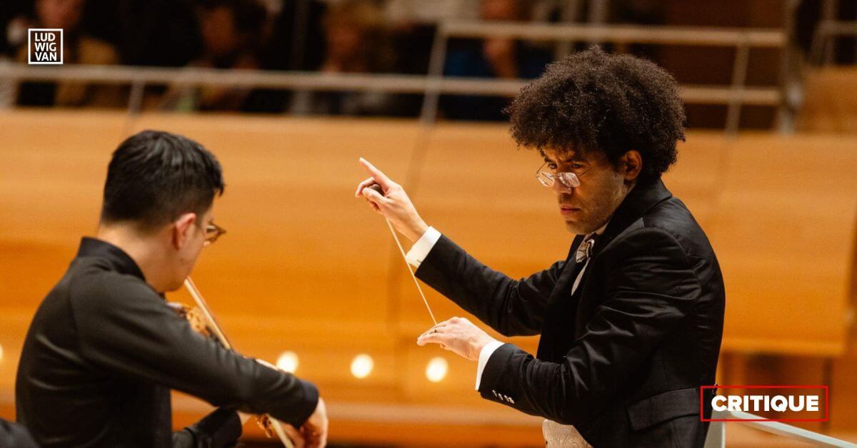 Rafael Payare à l'écoute d'Andrew Wan dans le Concerto pour violon de Beethoven (photo : Gabriel Fournier)