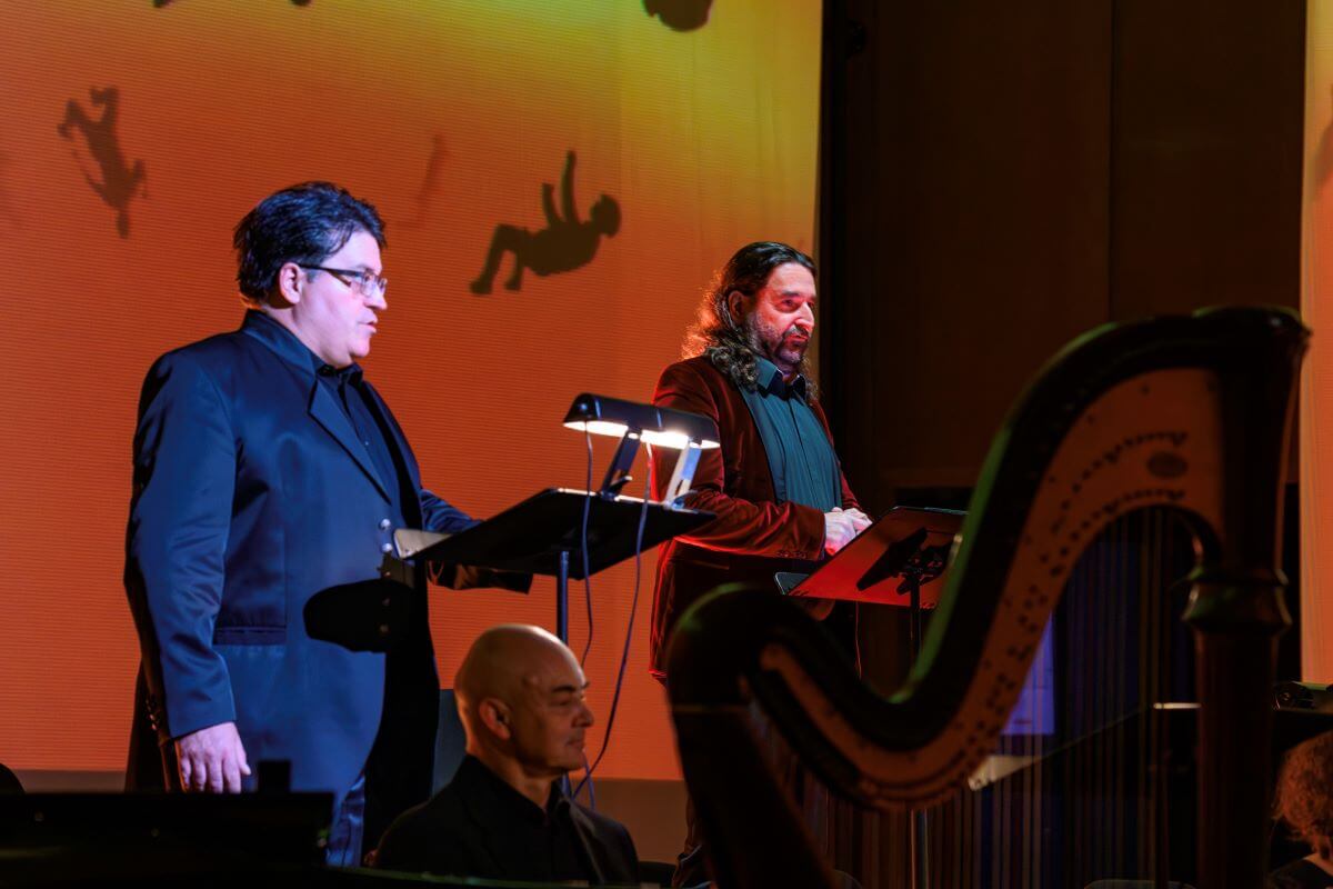 Éric Laporte et Pierre-Yves Pruvot dans Der Kaiser von Atlantis (Photo : Festival Classica - Charles Mercier)