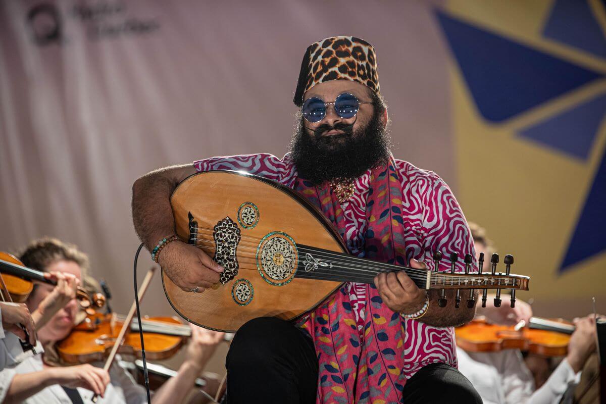 L'oudiste de réputation internationale Joseph Tawadros est à Montréal pour deux concerts dans le cadre de la Virée classique. (Photo : Antoine Saito)