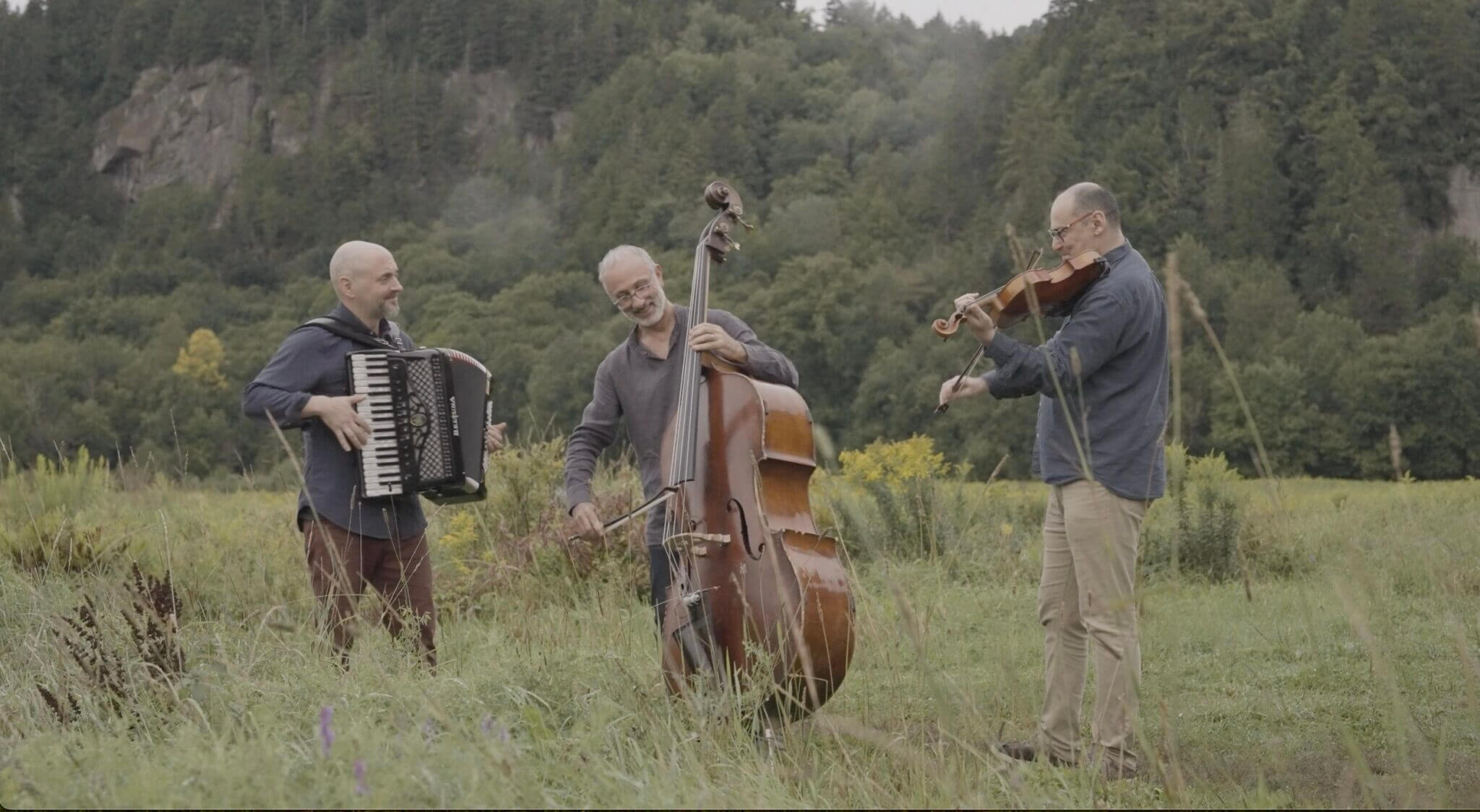Luzio Altobelli, Christophe Papadimitriou et Omar Abou Afach. (Photo : site web de l'artiste)
