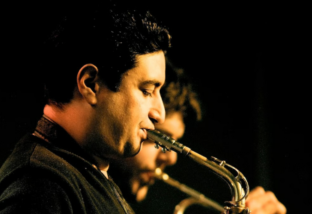 Mehdi Nabti et l'ensemble Prototype (Photo : site web Salle Bourgie)