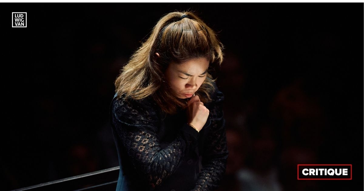 La cheffe d'orchestre Elim Chan, nouvellement nommée directrice musicale du San Francisco Symphony, était de passage devant l'OSM la semaine dernière. (Photo : Eduardus Lee)