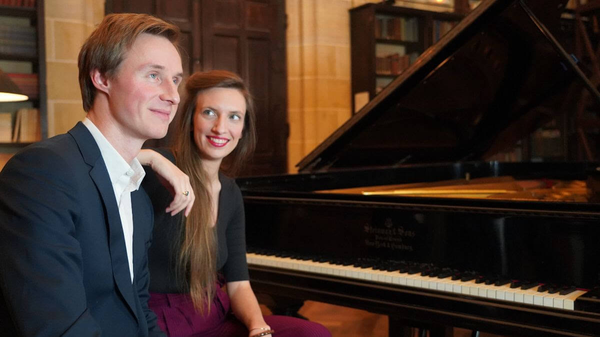 Les artistes en récital à la Salle Bourgie le 12 mai, le pianiste Gaspard Dehaene et la mezzo-soprano Victoire Bunel (Photo : courtoisie Salle Bourgie)