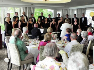 Elmer Iseler Singers | Toronto Hunt Club, 2016 (Photo Peter Hobbs)
