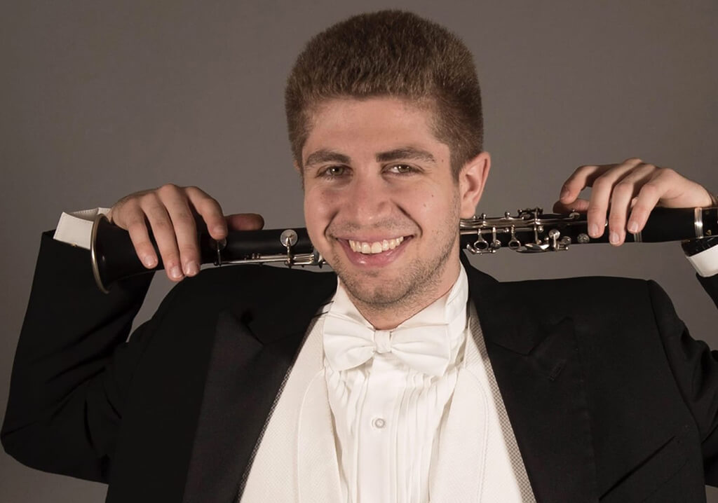 An Ontario Superior Court judge has awarded $ 350,000 in damages to McGill clarinetist Eric Abramovitz in a lawsuit against his former girlfriend for sabotaging his career.