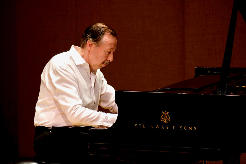 Lee Stratton performs Ravel at the Toronto Summer Music Festival Finale concert, August 2017