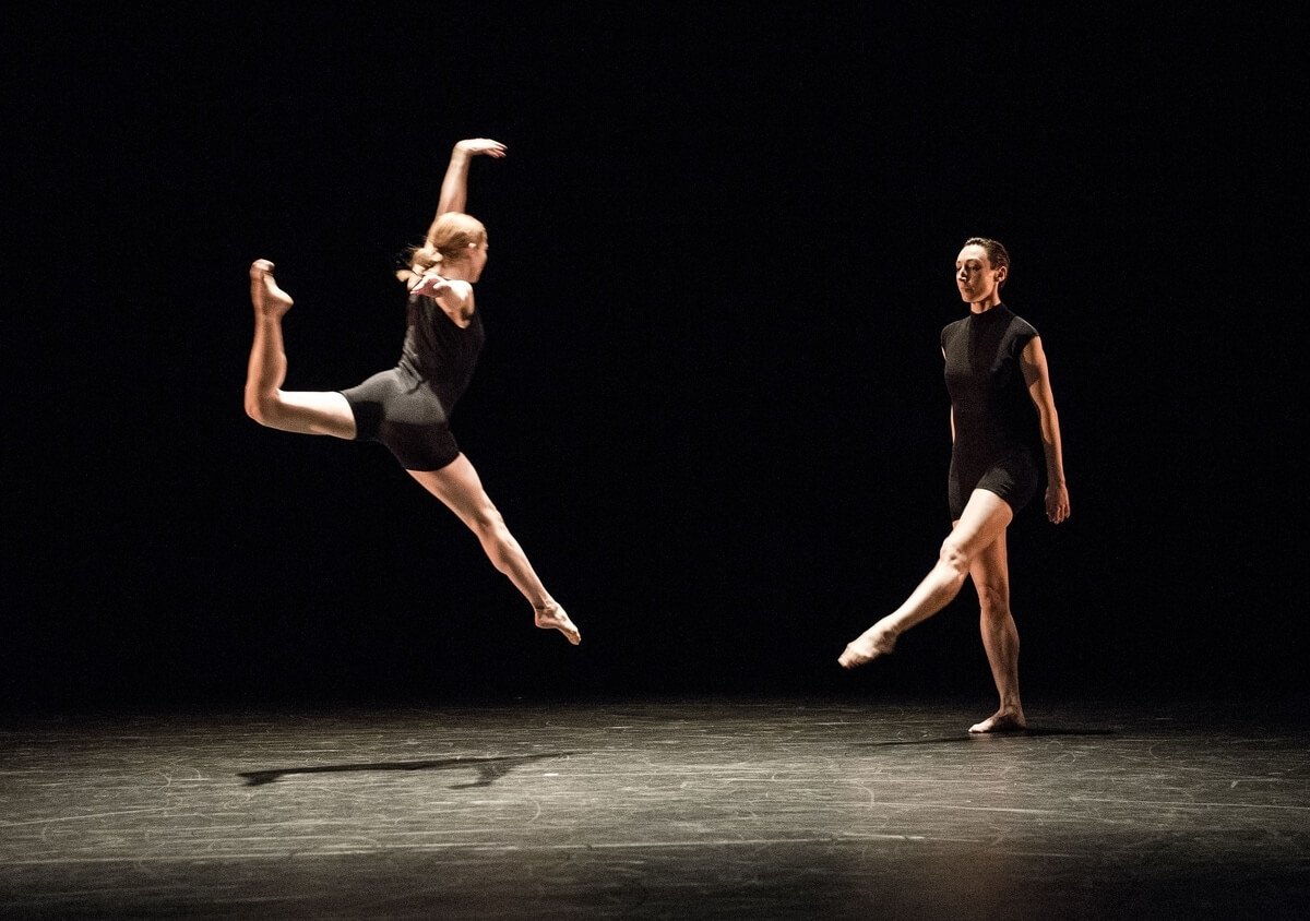 House Mix - Christianne Ullmark and Erin Poole in Encarnado (2020) (Photo : Ömer Yükseker)