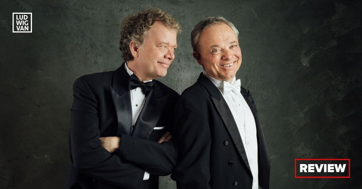 Ted Dykstra & Richard Greenblatt in '2 Pianos 4 Hands' (Photo: Cylla von Tiedemann)