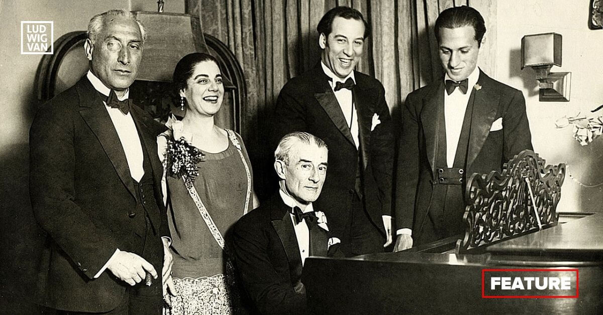 Birthday party honouring Maurice Ravel, New York City, March 8, 1928. From left: Oscar Fried, conductor; Eva Gauthier, singer; Maurice Ravel at piano; Manoah Leide-Tedesco, composer-conductor; and composer George Gershwin. (Public domain)