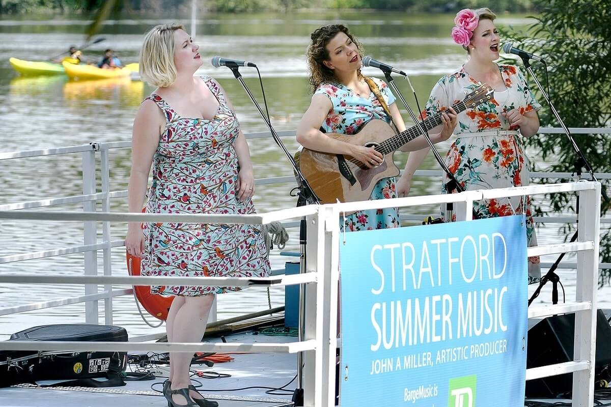 Artists singing on The Stratford Belle, part of Stratford Summer Music's Floating Barge Concert Series (Photo: Clara Leney/CCOC 4.0)