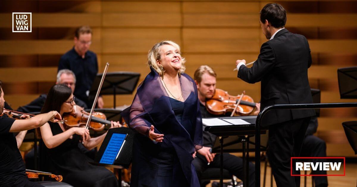 Karina Gauvin (soprano), with the TSM Festival Orchestra conducted by Nicolas Ellis (Photo: Lucky Tang)