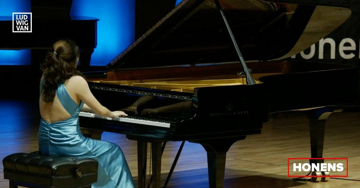 Pianist Angie Zhang performs during the Honens International Competition semifinals (Photo: Honens)