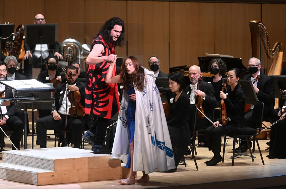 Jeremy Dutcher and Sarah Prosper with the Toronto Symphony Orchestra (Photo: Jag Gundu)