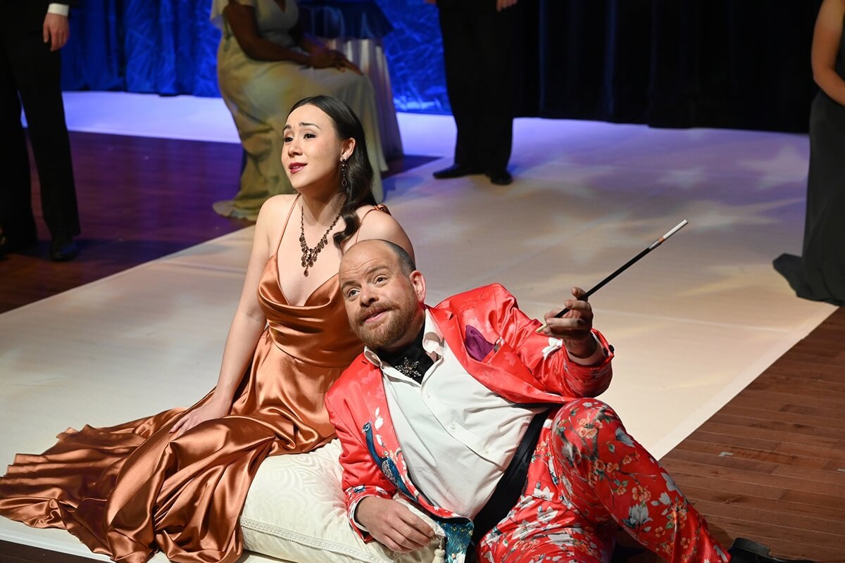 Andrea Núñez as Adele and Gregory Finney as Orlofsky in Toronto Operetta Theatre's Die Fledermaus (Photo: Gary Beechey)