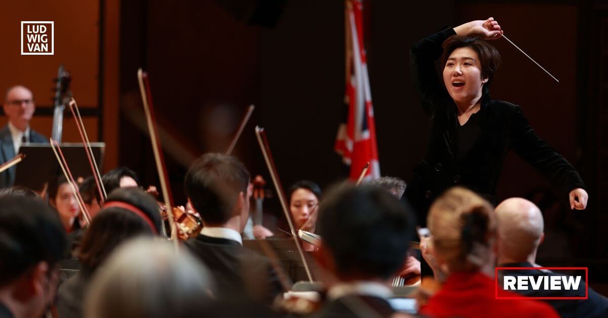 Linhan Cui conducts the Toronto Festival Orchestra (Photo: Dream Works Photography/Jay Wang)